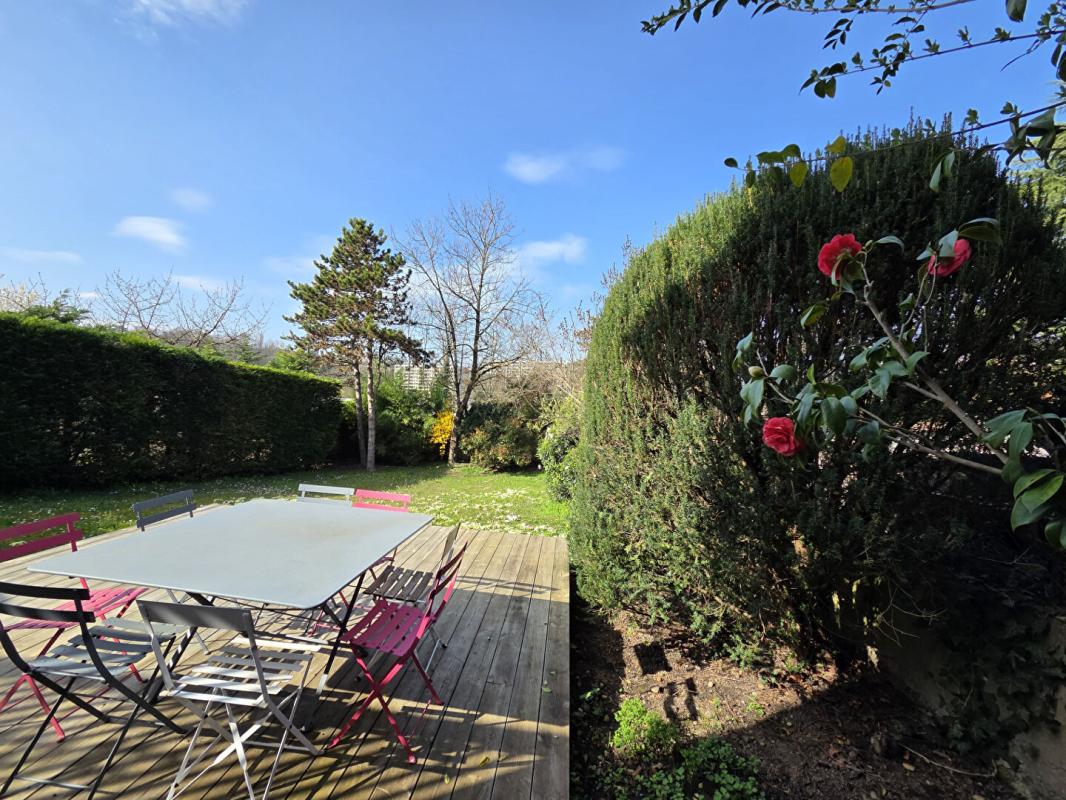 TASSIN-LA-DEMI-LUNE Maison Tassin La Demi Lune 7 pièce(s) 169 m2 15