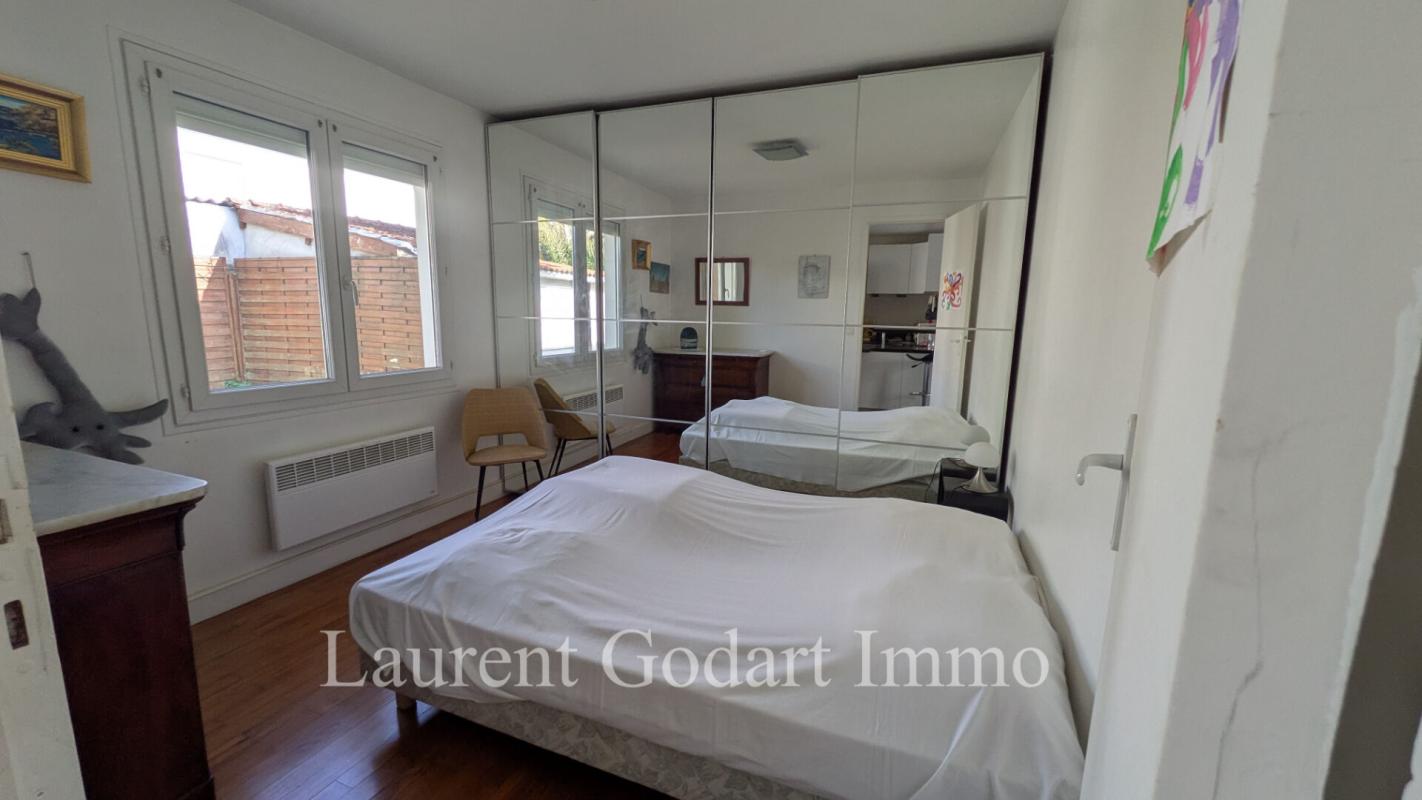 MERIGNAC Maison de plain pied avec 2 chambres + dépendance 6