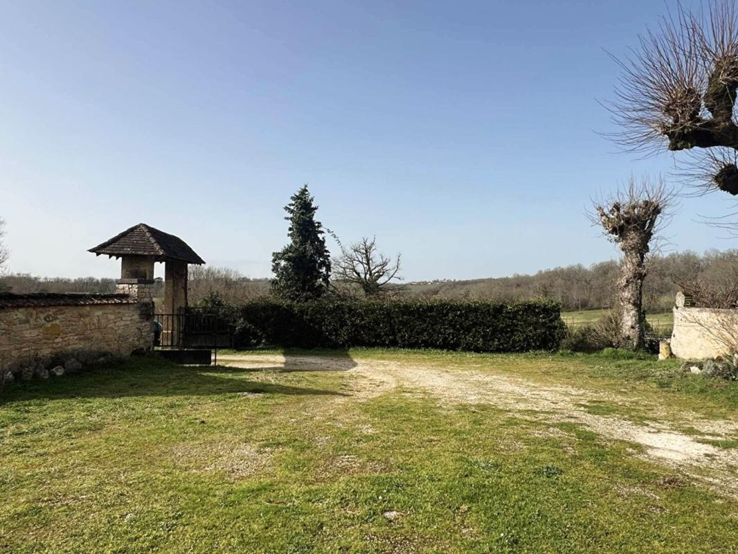 SAINT-GERMAIN-DES-PRES Maison Saint Germain Des Pres 12 pièce(s) 300 m2 16