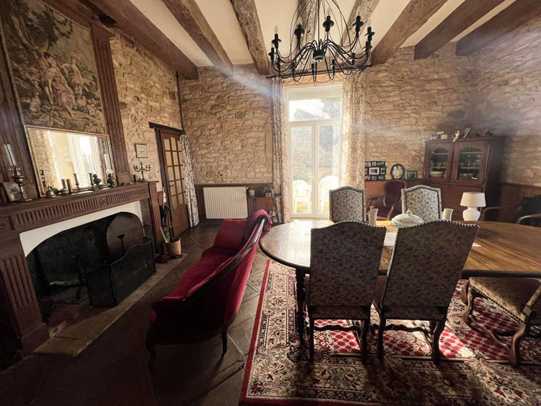 SAINT-GERMAIN-DES-PRES Maison Saint Germain Des Pres 12 pièce(s) 300 m2 6