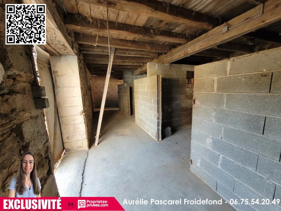 ARNAC-POMPADOUR * EXCLUSIVITE * ARNAC - POMPADOUR (19230) : Grange en pierre à rénover en Maison - ENV. 140m² - terrain de 388m2 - 49 990 12