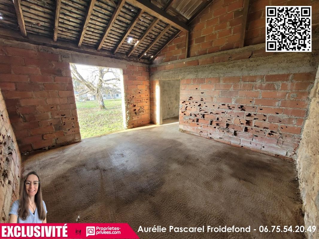 ARNAC-POMPADOUR * EXCLUSIVITE * ARNAC - POMPADOUR (19230) : Grange en pierre à rénover en Maison - ENV. 140m² - terrain de 388m2 - 49 990 9
