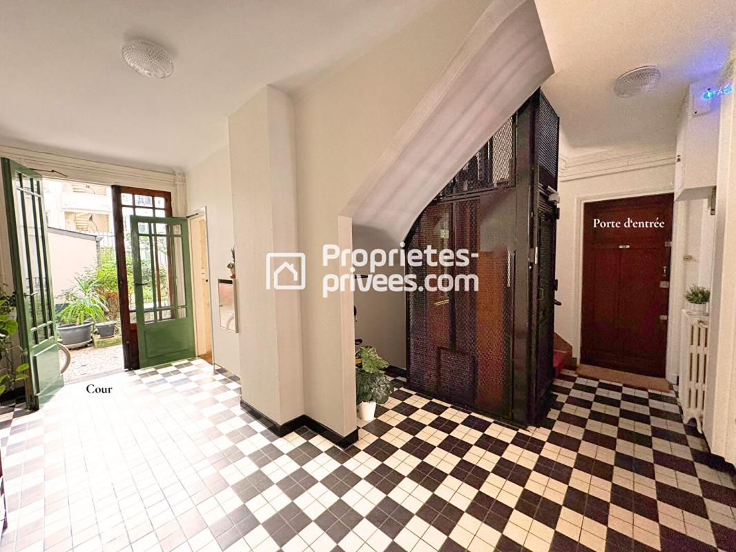 PARIS-15E-ARRONDISSEMENT 75015 PARIS - Profession libérale - Appartement T3 - 2 chambres - 61.7 m2 - Proximité Tour Eiffel 6