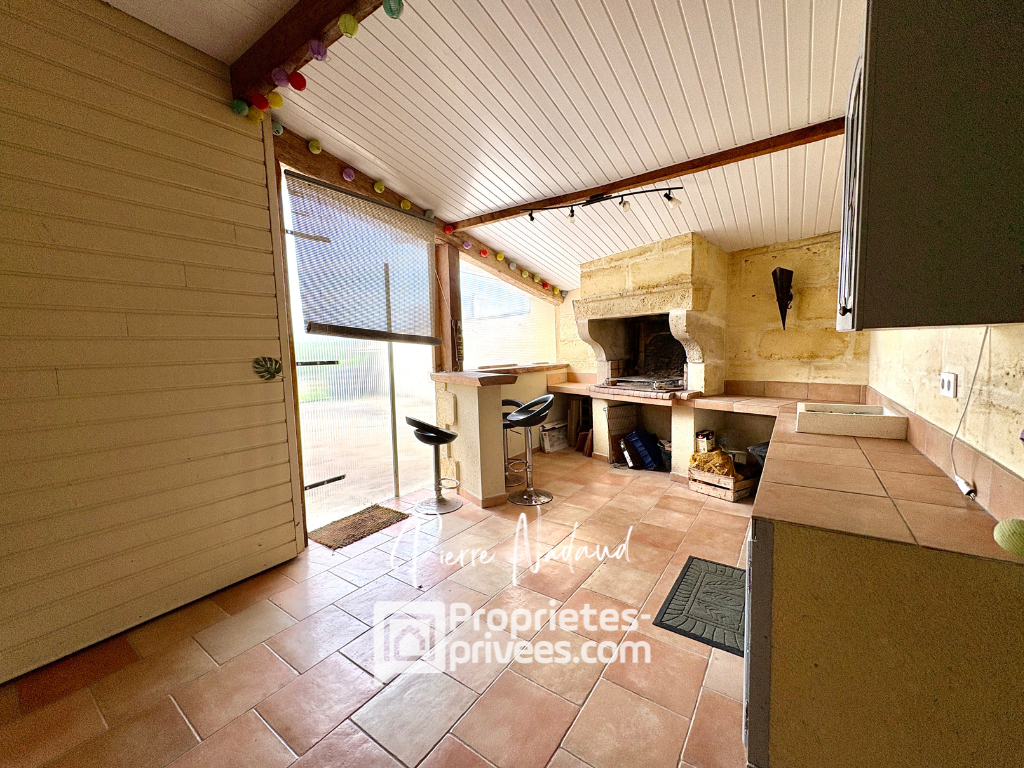 SAINT-MICHEL-DE-MONTAIGNE Maison Saint Michel De Montaigne 5 pièces 4 chambres 10