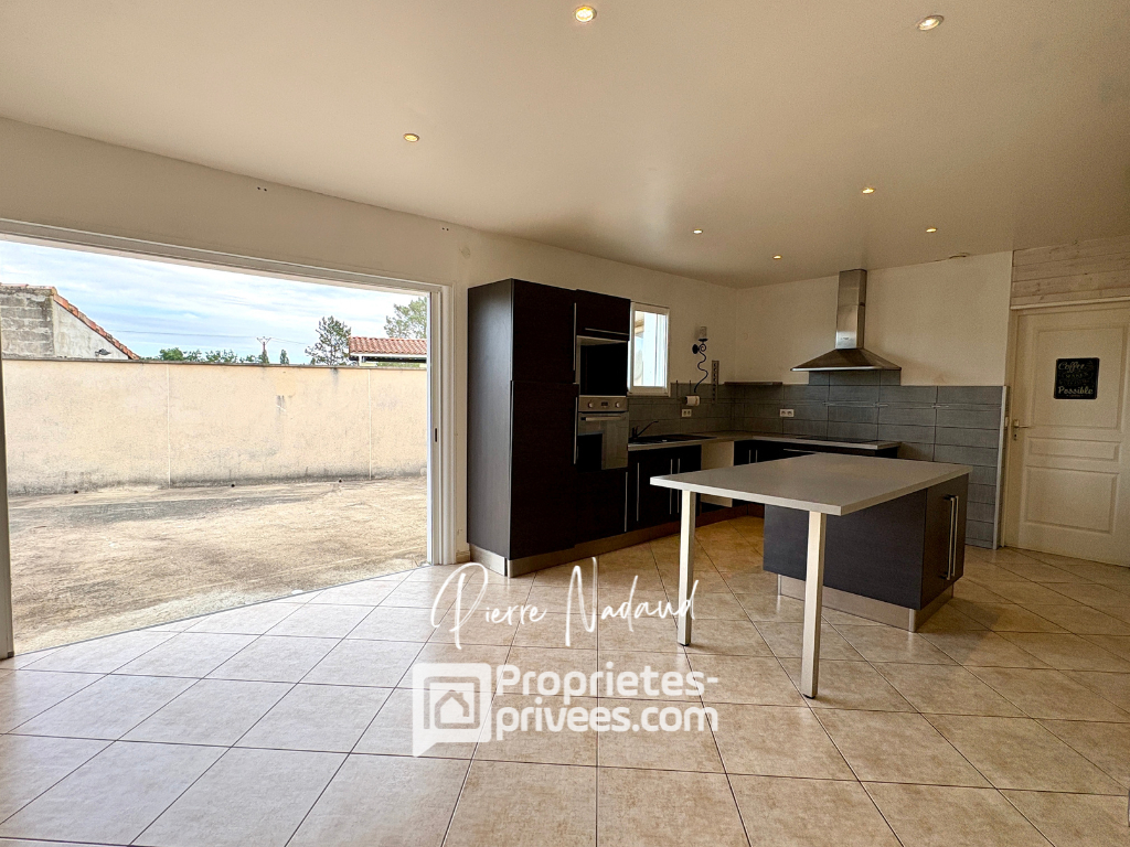 SAINT-MICHEL-DE-MONTAIGNE Maison Saint Michel De Montaigne 5 pièces 4 chambres 4