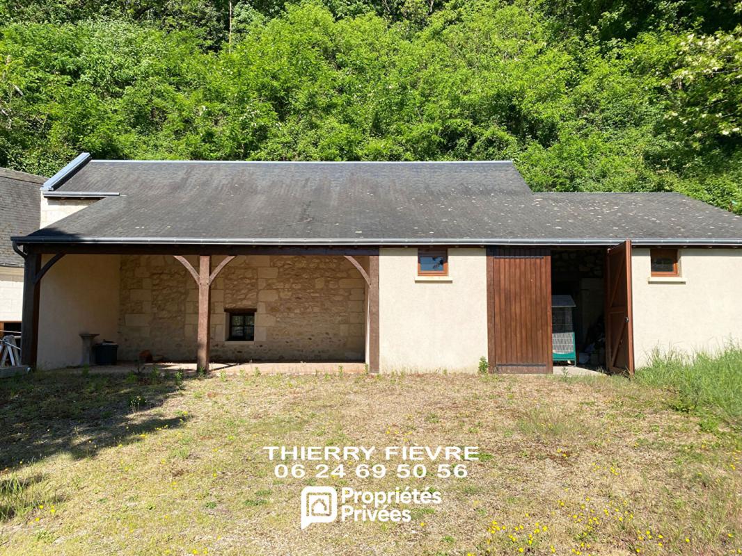 SAINT-PATRICE Coteaux Sur Loire 37130  Maison de 148 m2  4 chambres  dépendances  terrain caves troglodytiques 15