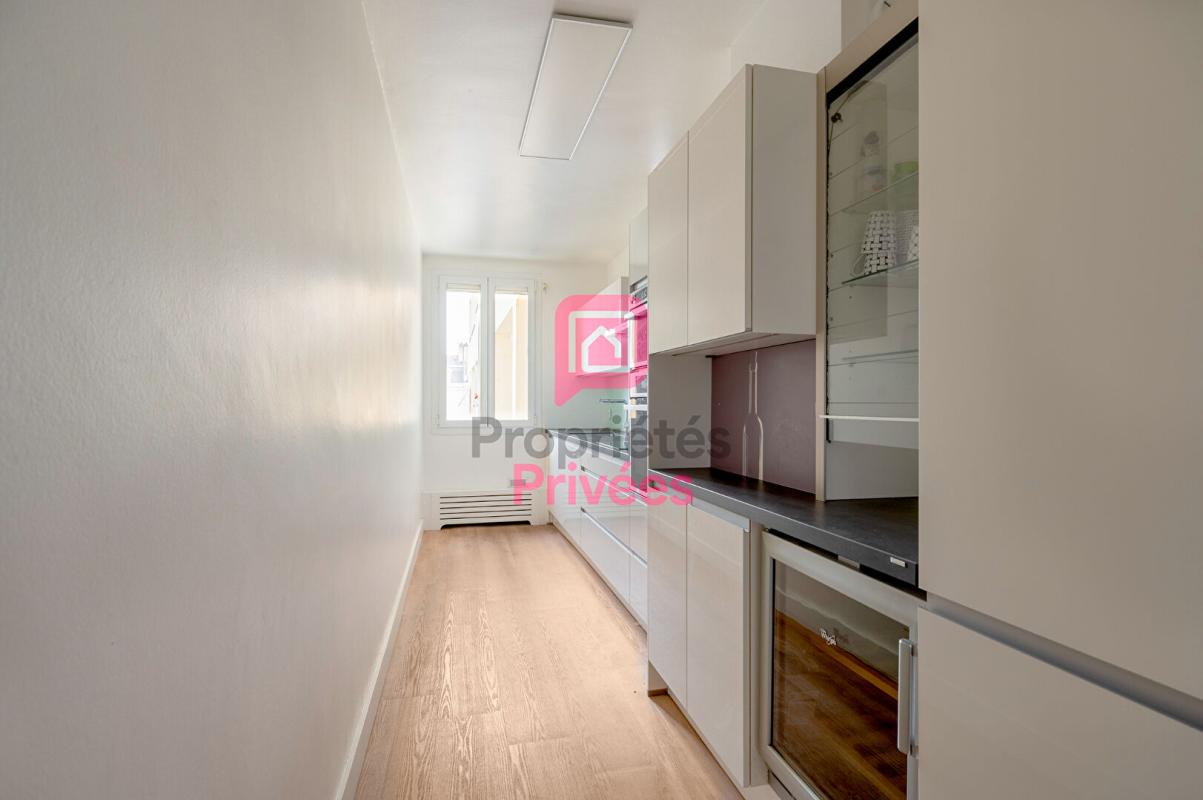 BORDEAUX BORDEAUX HYPER-CENTRE ? PEY BERLAND Appartement 4 pièce(s) 101 m2 7