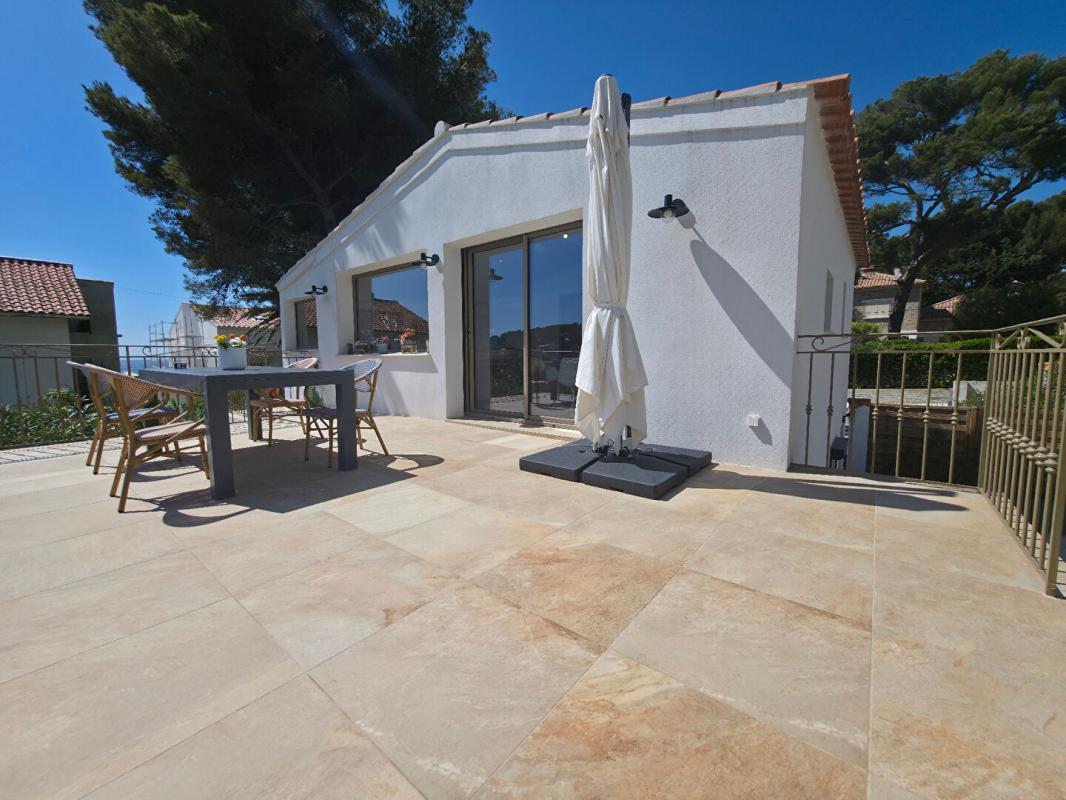 SANARY-SUR-MER Maison Sanary Sur Mer 7 pièce(s) 119 m2 2