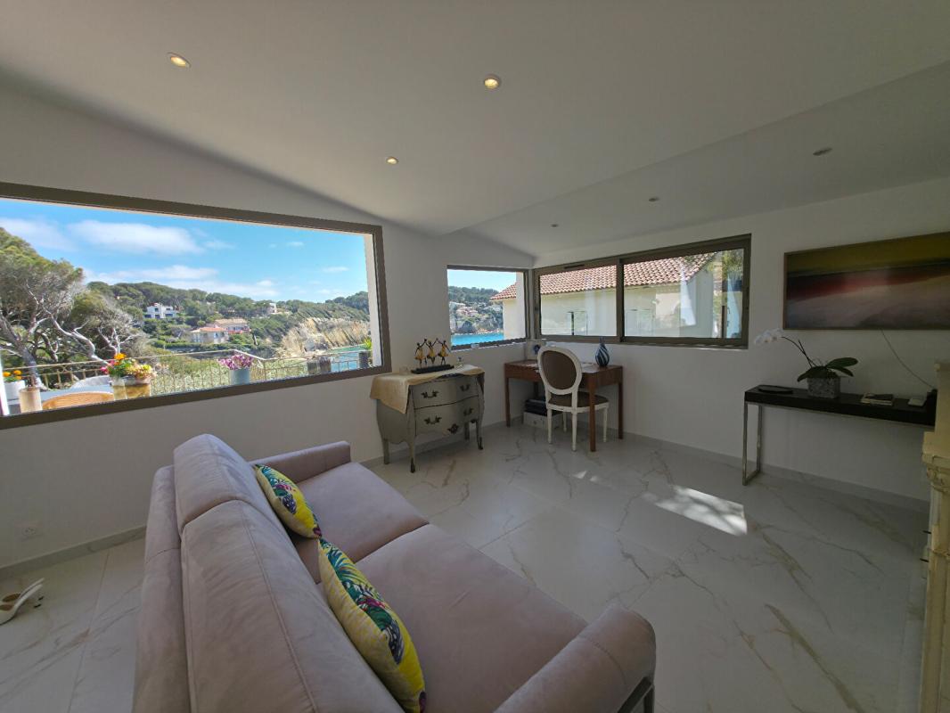 SANARY-SUR-MER Maison Sanary Sur Mer 7 pièce(s) 119 m2 4