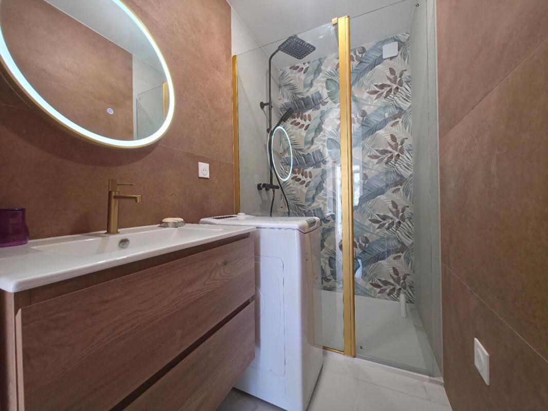 SANARY-SUR-MER Maison Sanary Sur Mer 7 pièce(s) 119 m2 6