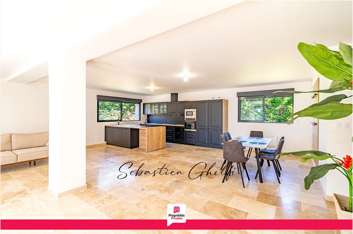 CONTRES maison contemporaine de plain-pied avec 3 chambres- garage-beau terrain 6