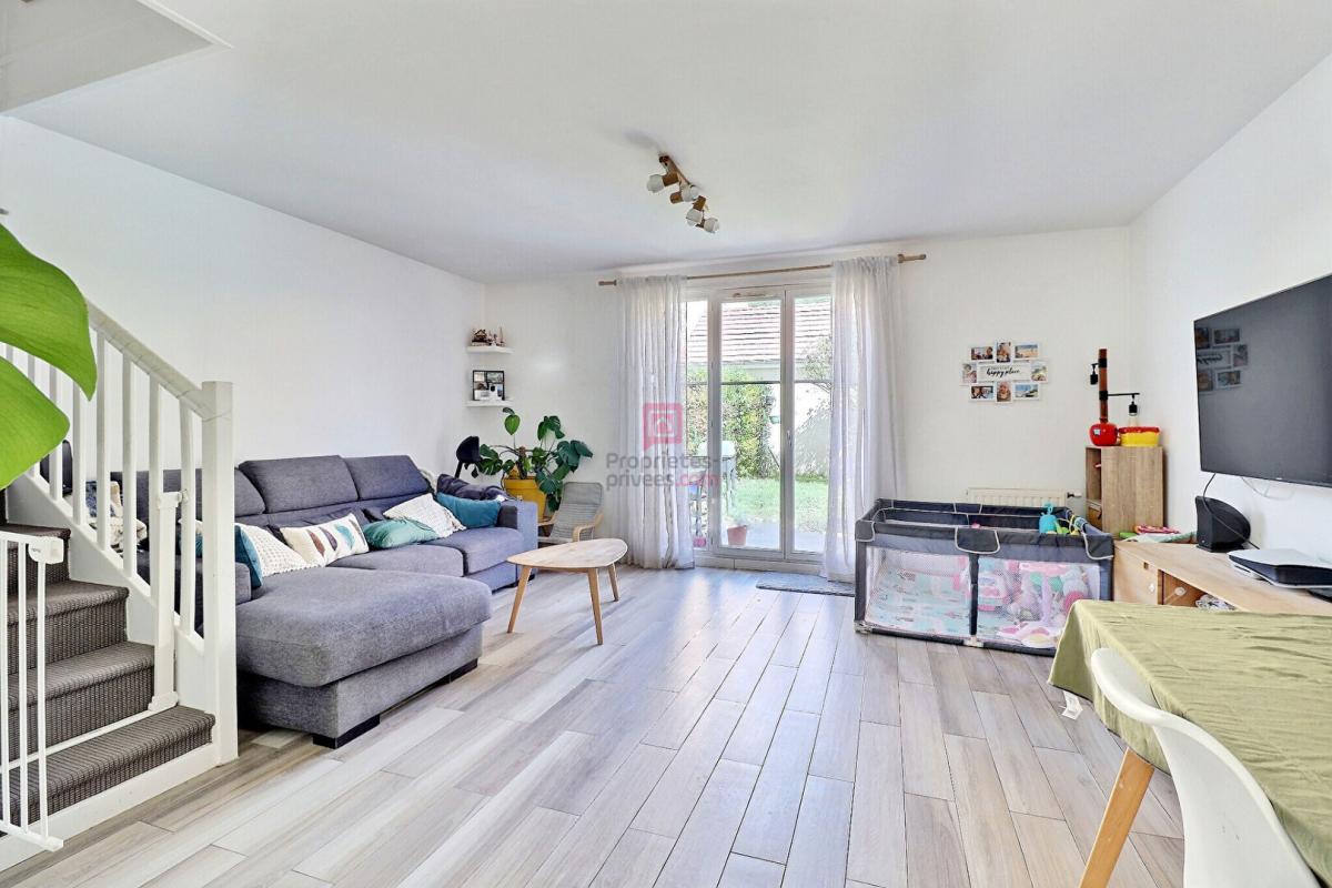 SAINTE-GENEVIEVE-DES-BOIS Charmante maison 5 pièces sur terrain de 222 m² 2
