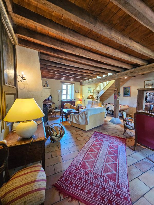 MOULINS-SUR-YEVRE CORPS DE FERME à Moulins sur Yèvre 6