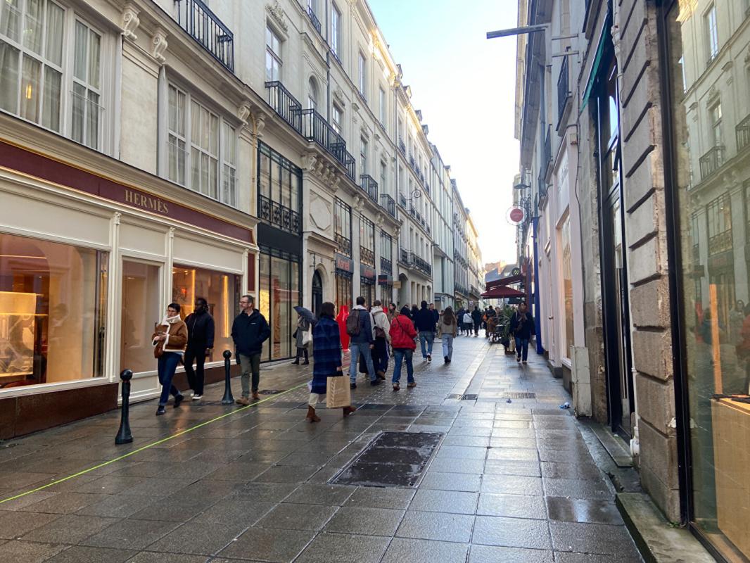 NANTES NANTES CENTRE - LOCAL COMMERCIAL A LOUER 246 M² 9