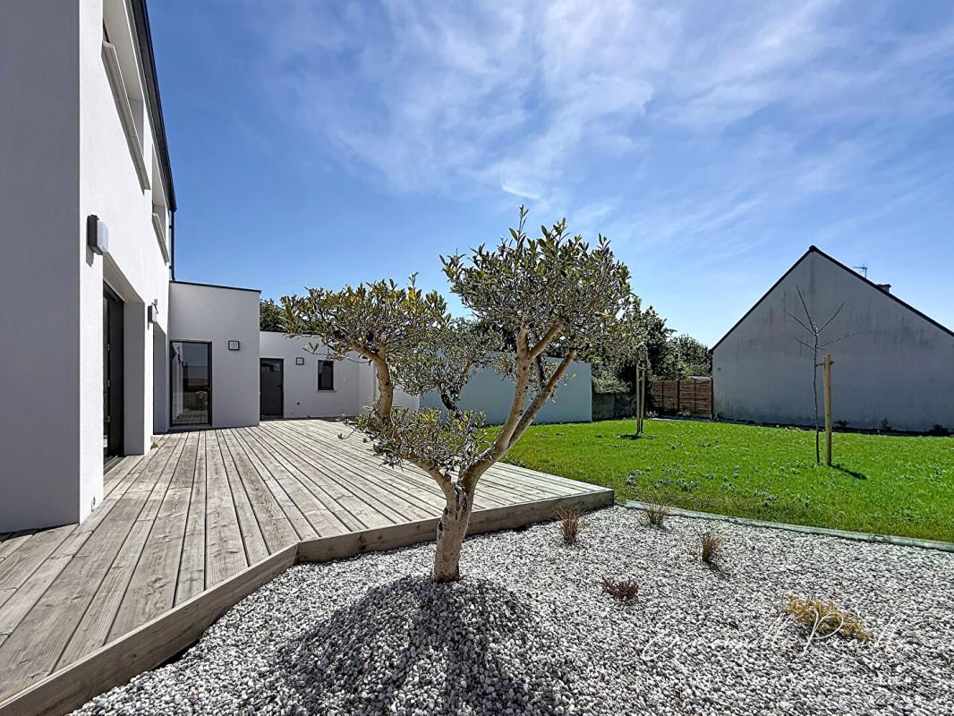 AURAY Maison contemporaine 2026 · Belle vie de plain pied · Terrain 740 m² · À pied de la gare · AURAY 10