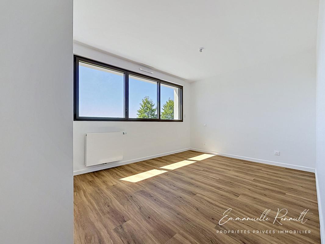 AURAY Maison contemporaine 2026 · Belle vie de plain pied · Terrain 740 m² · À pied de la gare · AURAY 15