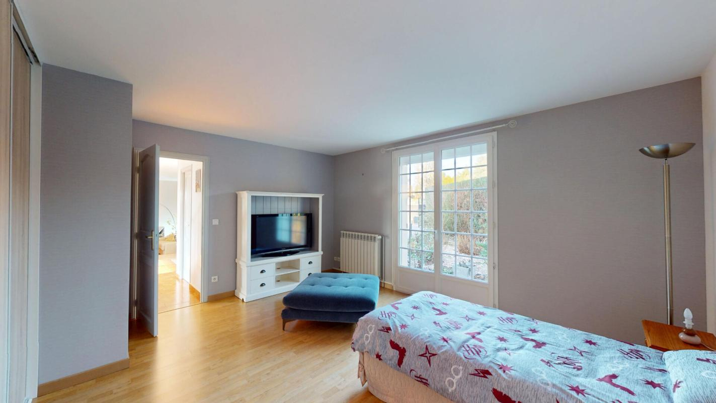 OZOIR-LA-FERRIERE PROPRIÉTÉ DE STANDING  284 m2 de 8 PIÈCES 499 000 8