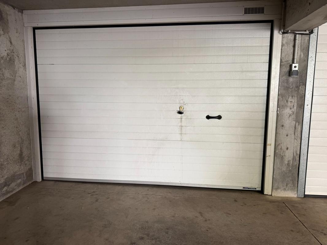 VAUX-SUR-MER Parking / box Vaux Sur Mer 17 m2 2