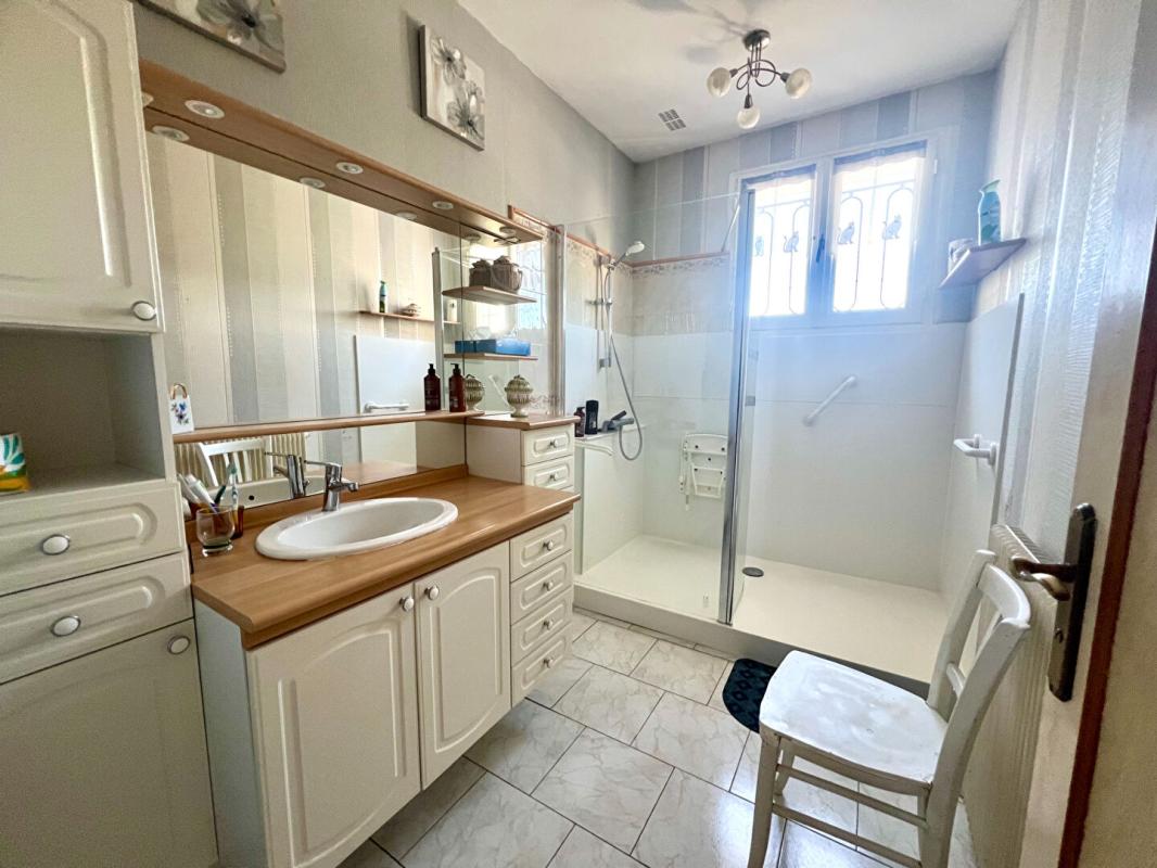 AREINES 5 MN DE VENDOME PAVILLON SUR SOUS SOL TOTAL 12