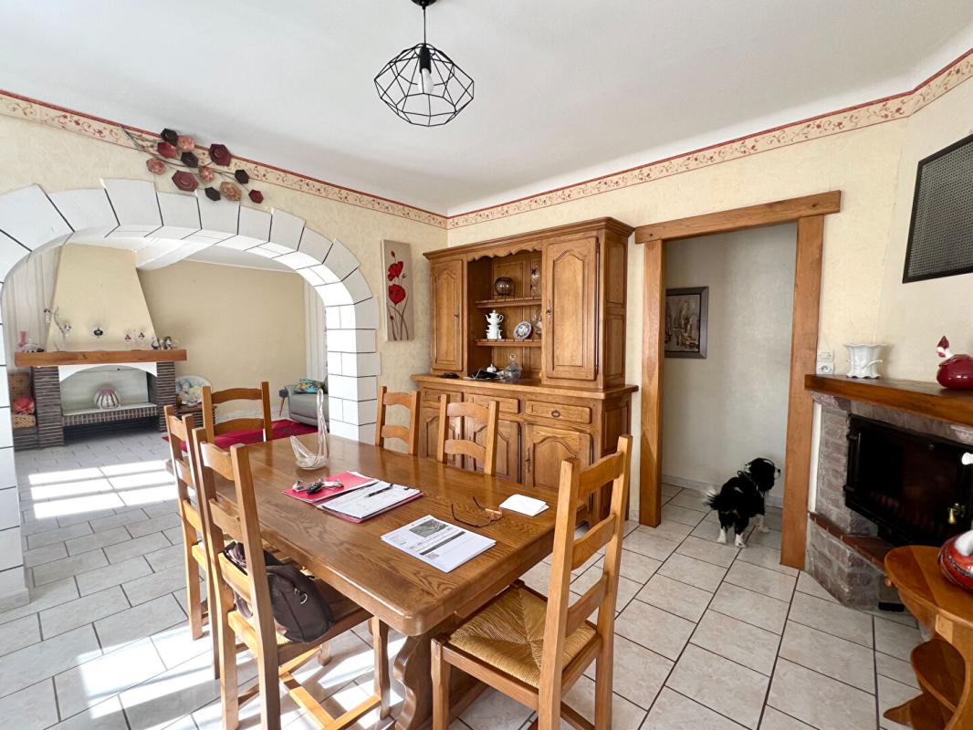 AREINES 5 MN DE VENDOME PAVILLON SUR SOUS SOL TOTAL 6
