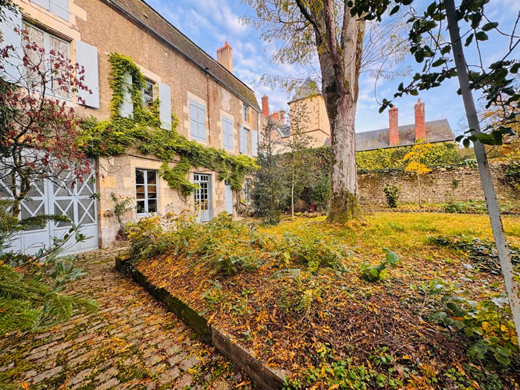 PREMERY Grande maison familiale dans le centre de Prémery 3