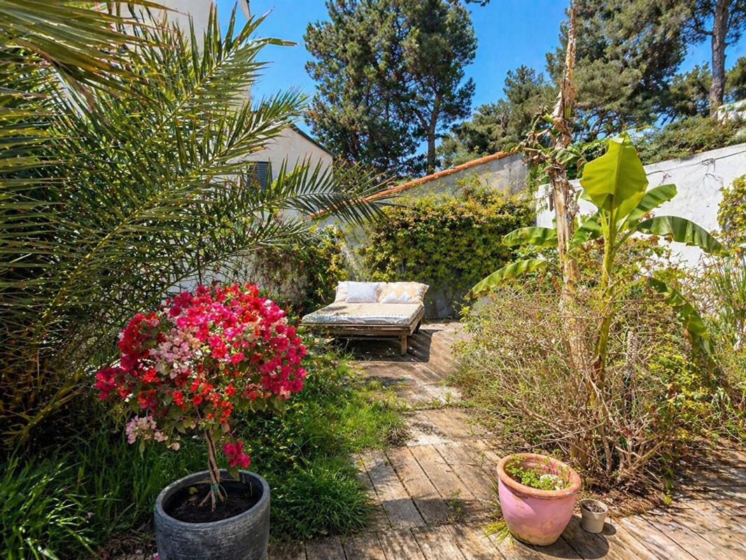 SAUSSET-LES-PINS Maison Sausset Les Pins 4 pièce(s) 116 m2 plein pied , piscine jardin garage 10