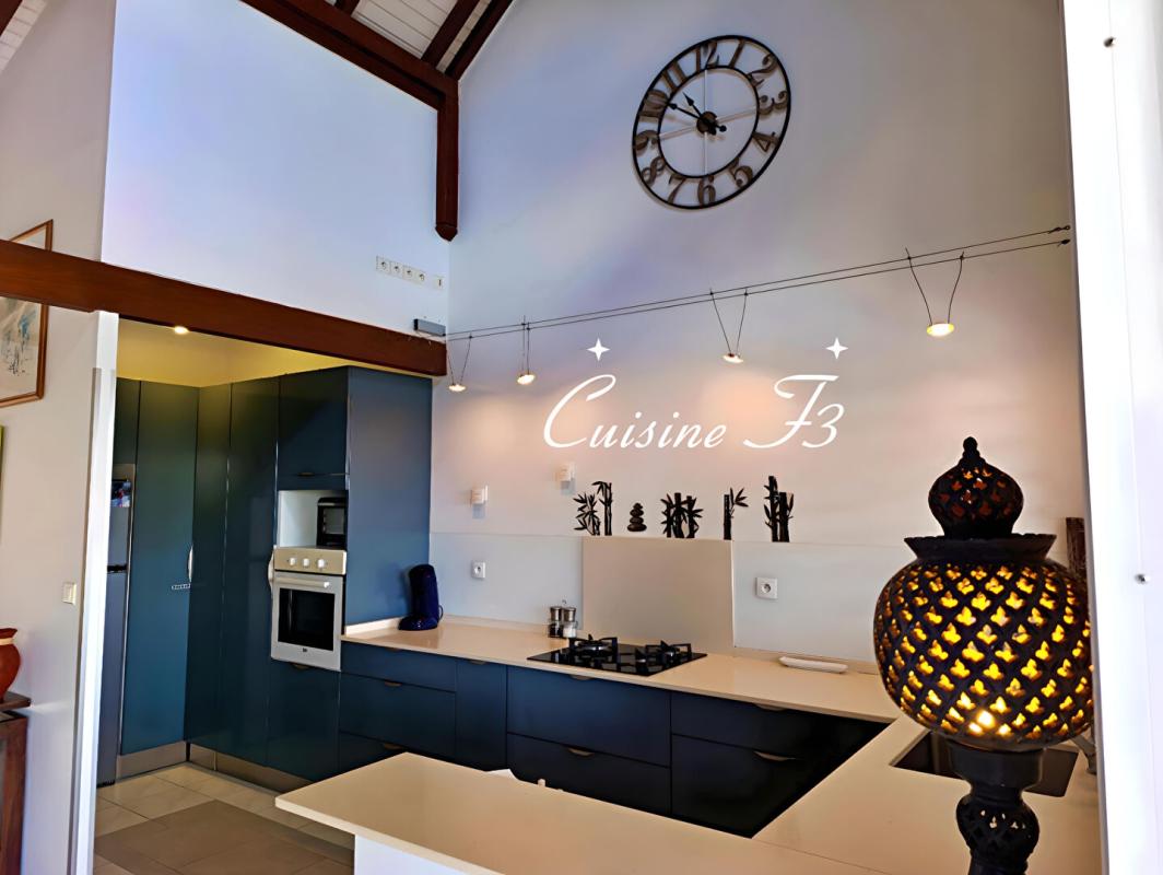 LES TROIS-ILETS Villa F11 de 445 m2 PISCINE vue mer au Trois Ilets 5