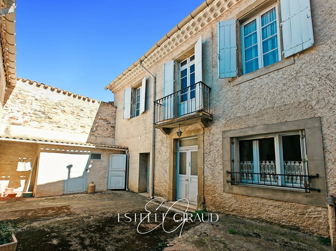 CAUNES-MINERVOIS Maison de Village en pierre, cour sans vis à vis, 4 chambres, garage 13