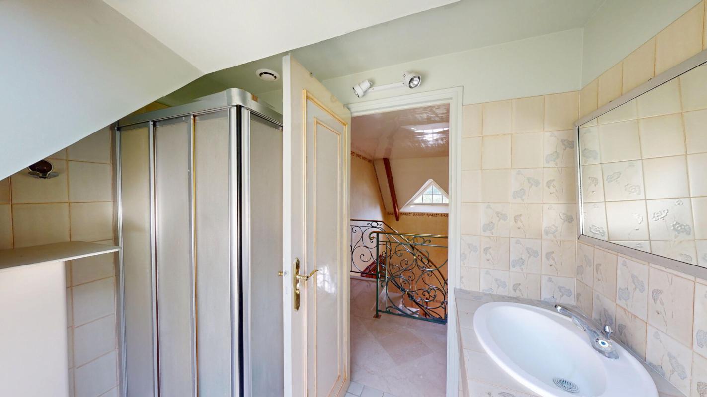 BRUNOY Maison familiale de standing au calme absolu  595 000 13