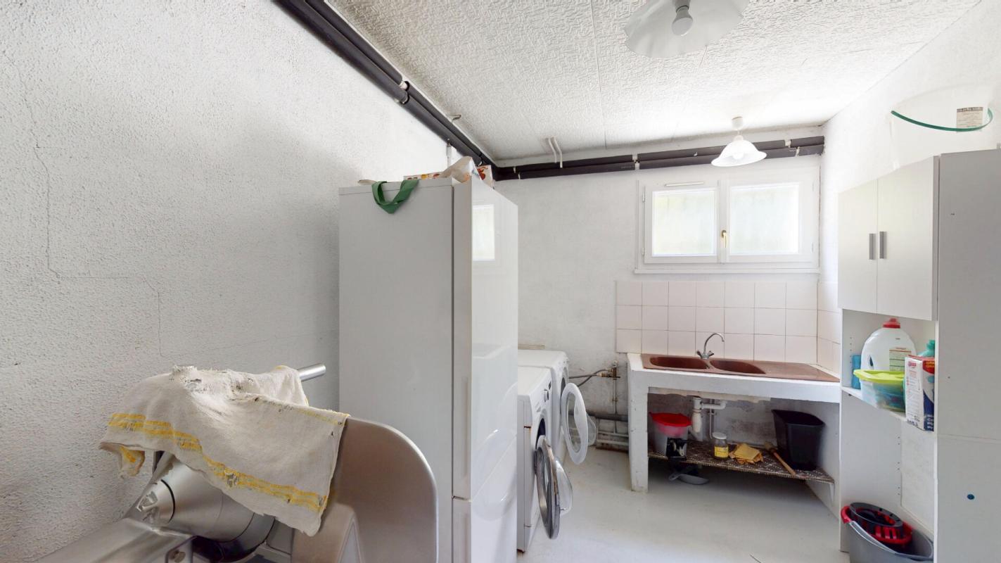 BRUNOY Maison familiale de standing au calme absolu  595 000 16