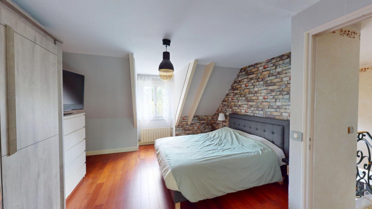 BRUNOY Maison familiale de standing au calme absolu  595 000 9