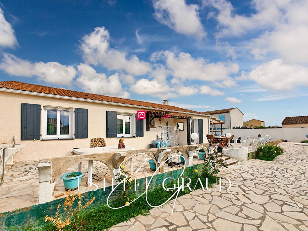 SAINT-NAZAIRE-D'AUDE Au Somail : Villa 4 faces avec piscine, rénovée, prête à vivre 14