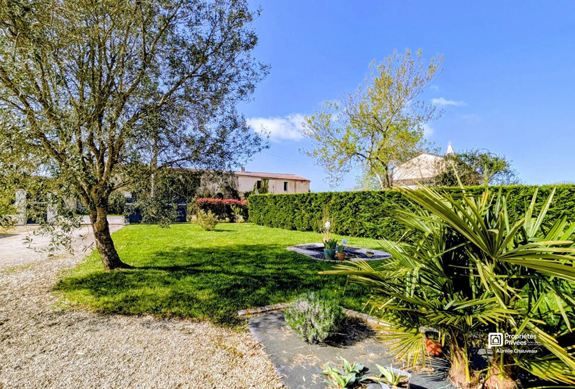 LA ROQUILLE Maison La Roquille 5 pièce(s) 107 m2 14