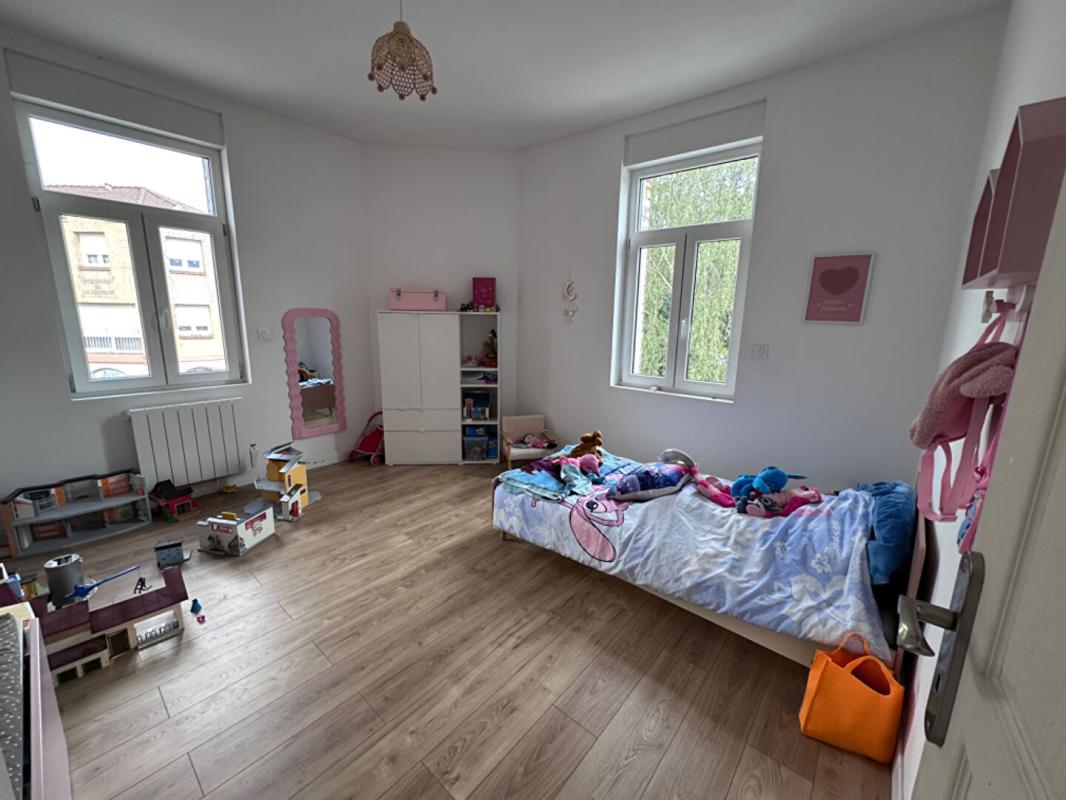 HENIN-BEAUMONT Maison 140 m²  - Centre-ville Hénin-Beaumont - 3 chambres + cour 11