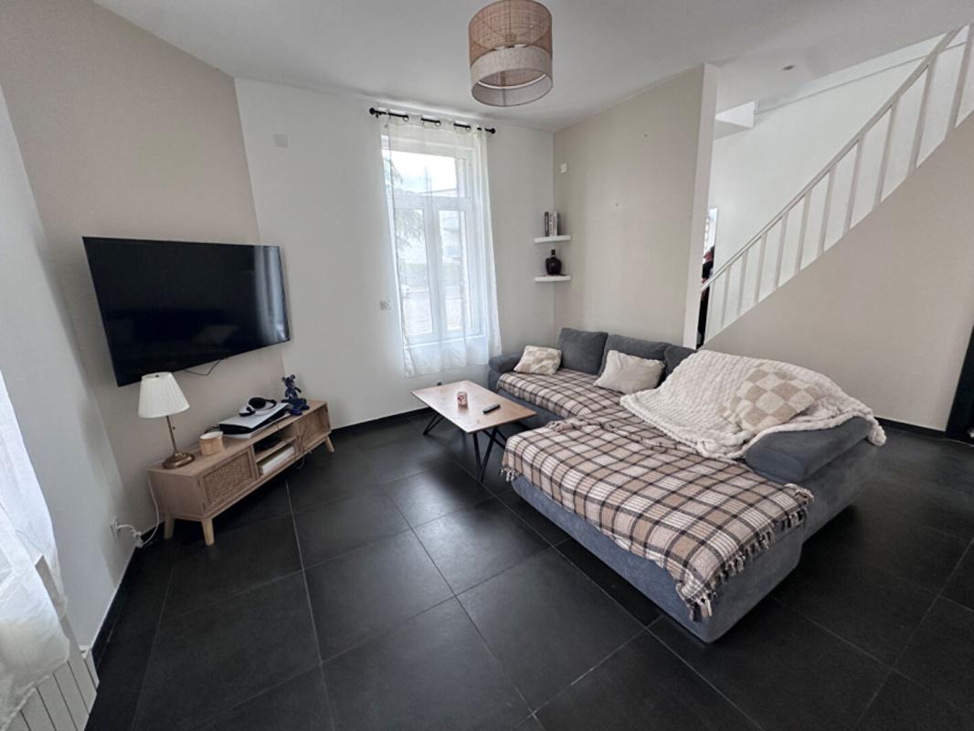 HENIN-BEAUMONT Maison 140 m²  - Centre-ville Hénin-Beaumont - 3 chambres + cour 3