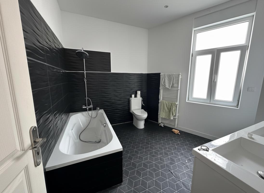 HENIN-BEAUMONT Maison 140 m²  - Centre-ville Hénin-Beaumont - 3 chambres + cour 7