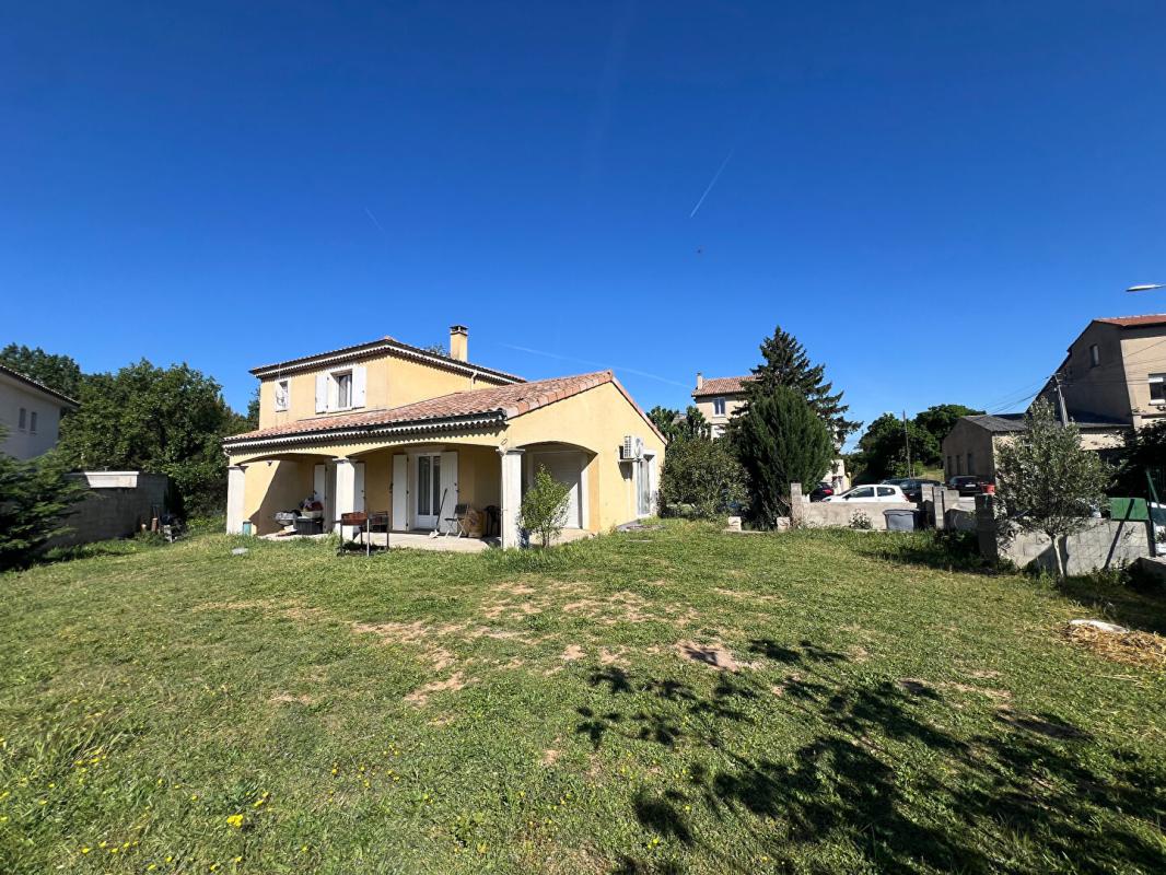 BOURG-LES-VALENCE Villa Bourg Les Valence 6 pièce(s) 150 m2 1
