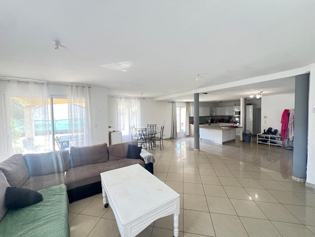 BOURG-LES-VALENCE Villa Bourg Les Valence 6 pièce(s) 150 m2 5