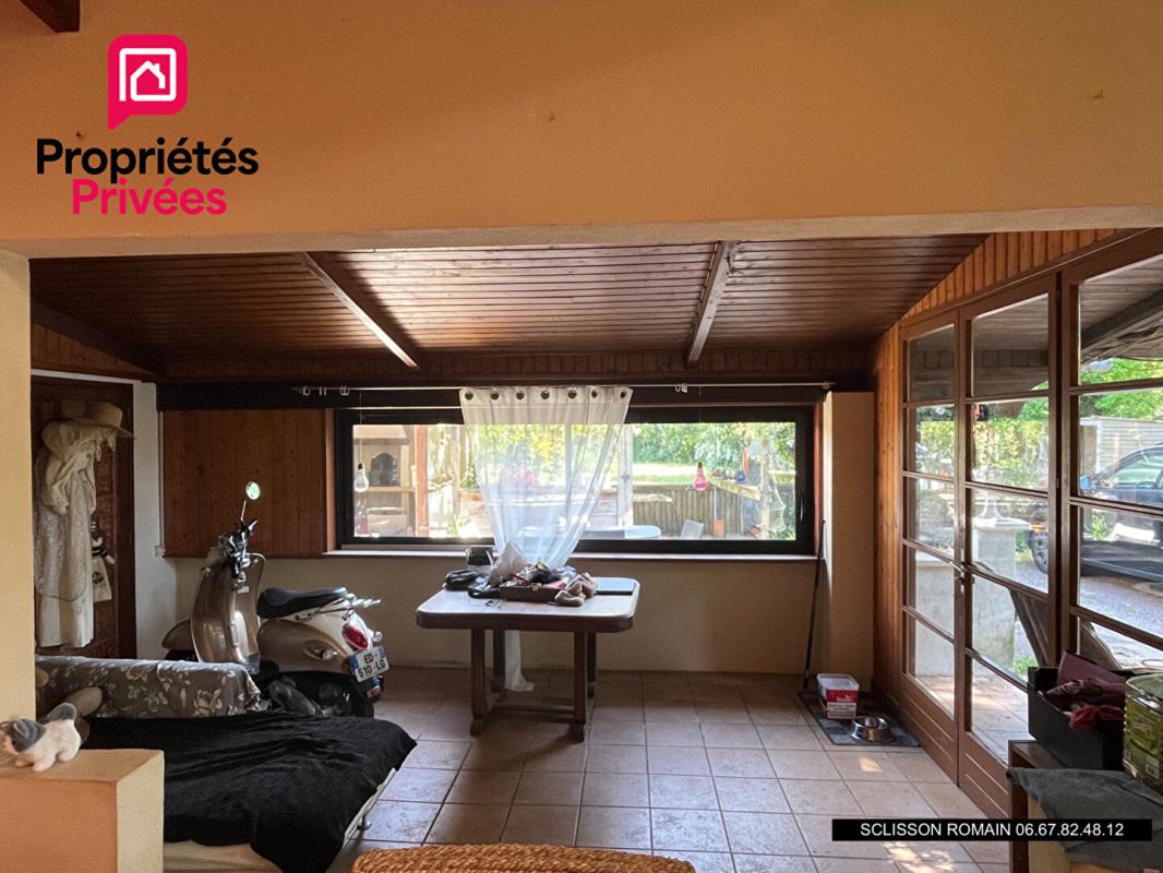 L'EGUILLE Maison L Eguille - 154 m2 - 4 CHAMBRES - JARDIN - PRIX 260 000 FAI 12