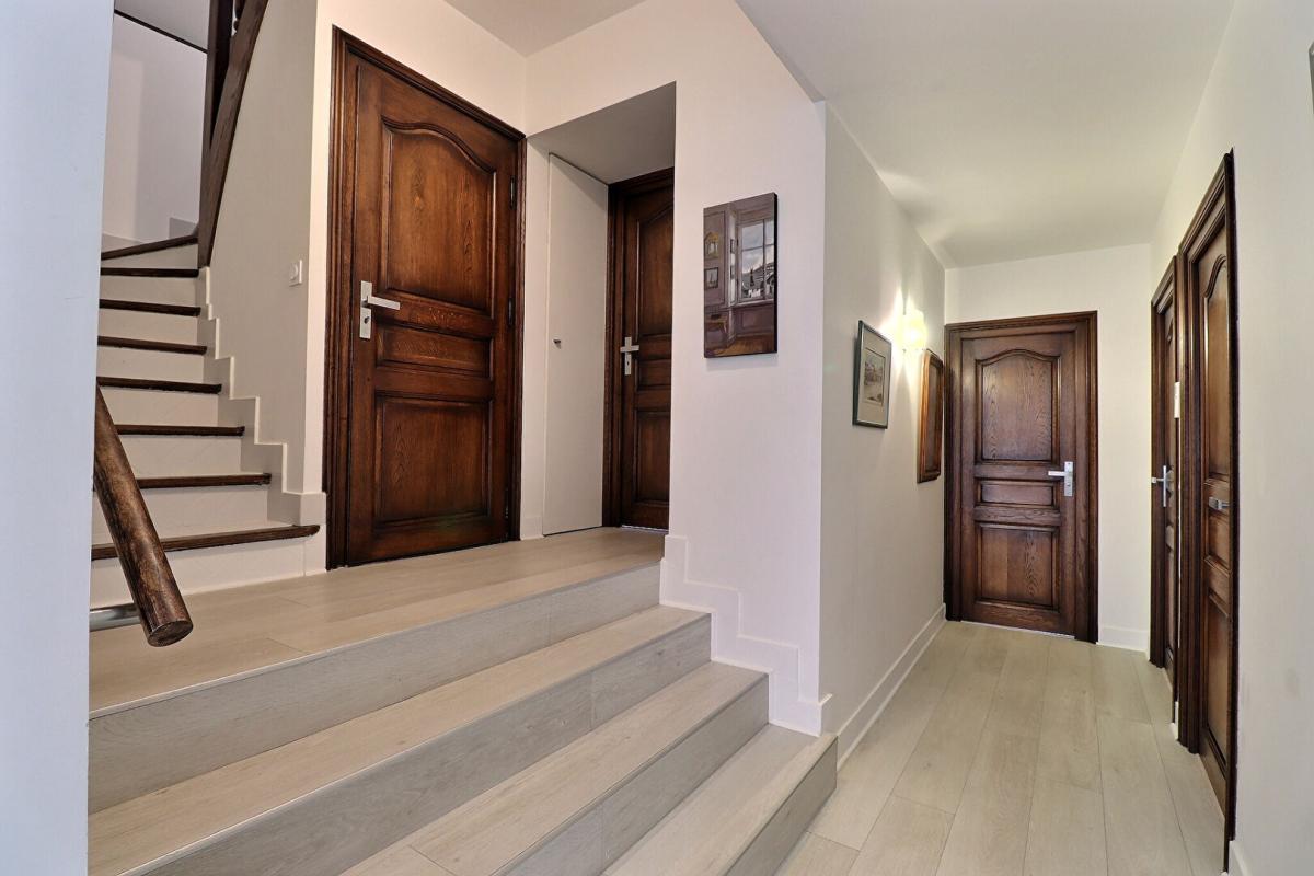 LA ROCHETTE Maison d'architecte 8P 252 m² VALGELON-LA ROCHETTE (73110) 10