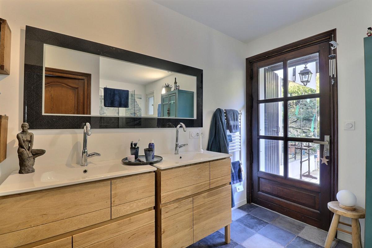 LA ROCHETTE Maison d'architecte 8P 252 m² VALGELON-LA ROCHETTE (73110) 13