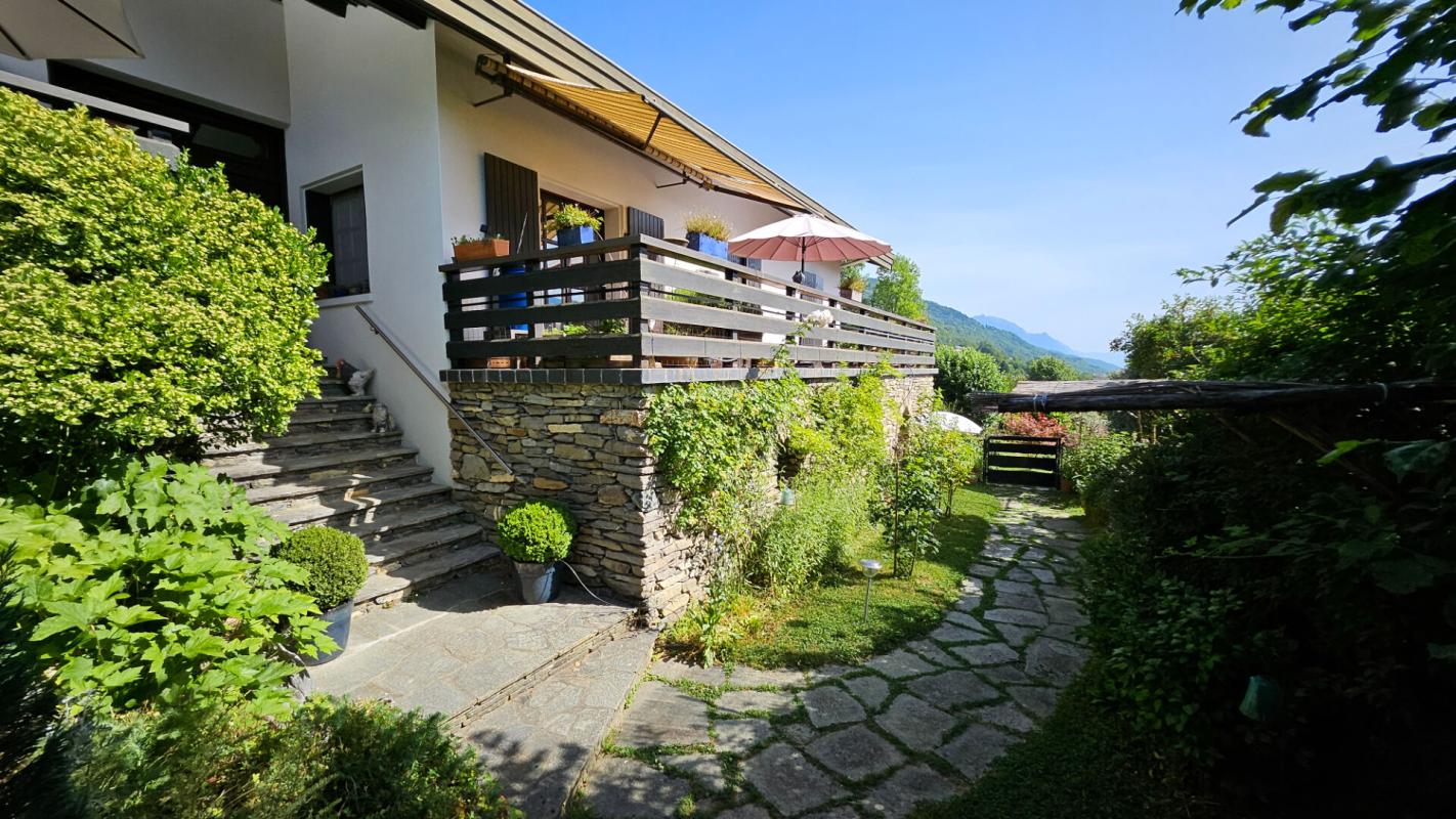 LA ROCHETTE Maison d'architecte 8P 252 m² VALGELON-LA ROCHETTE (73110) 2