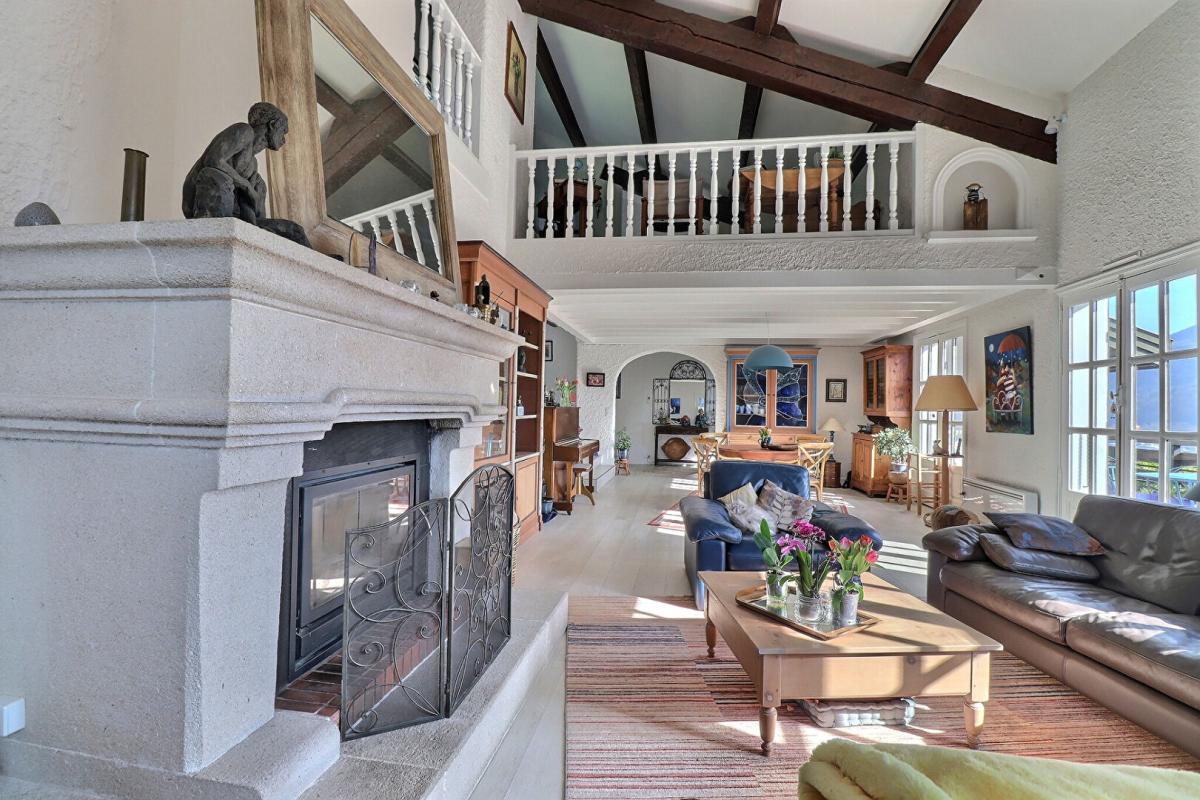 LA ROCHETTE Maison d'architecte 8P 252 m² VALGELON-LA ROCHETTE (73110) 6