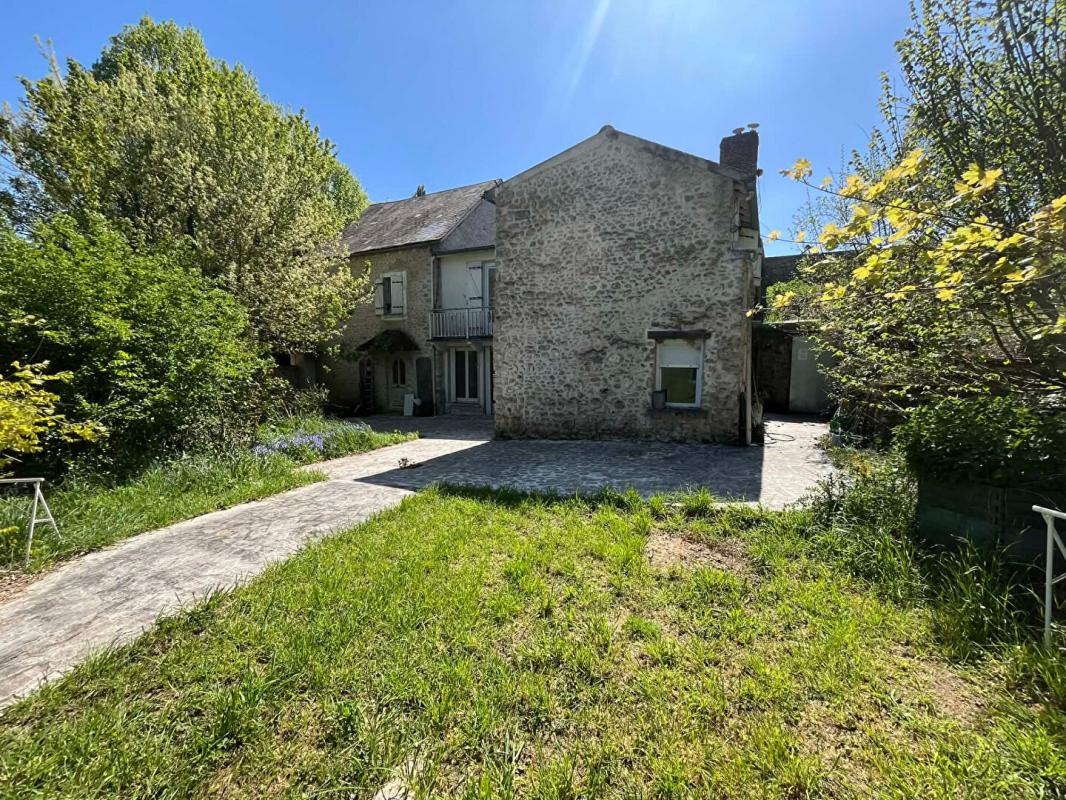 MEREVILLE Superbe Propriété dans la vallée de la juine comprenant deux maisons 1