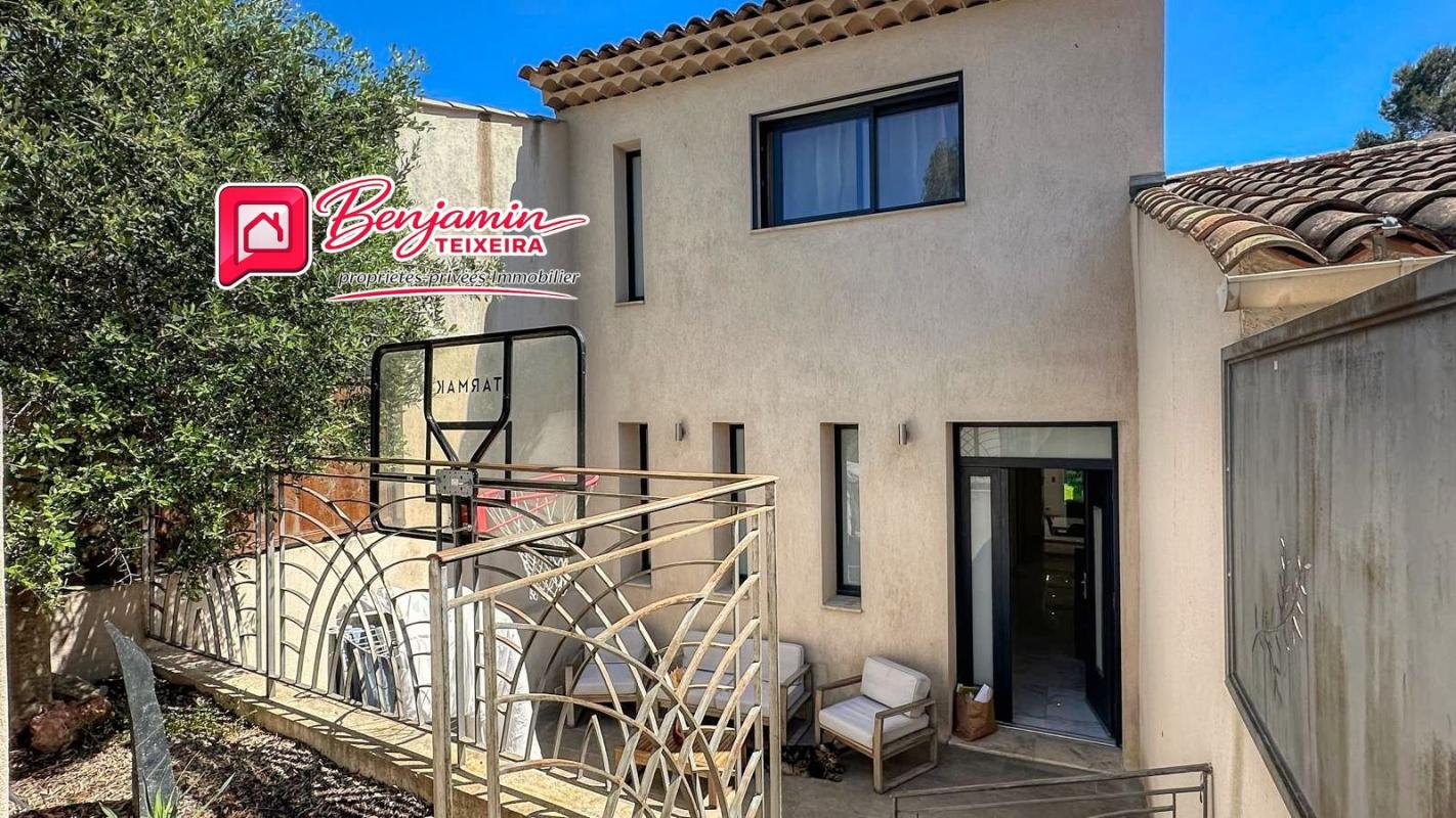 ROQUEBRUNE-SUR-ARGENS Maison Roquebrune Sur Argens 4 pièce(s) 109.85 m2 15