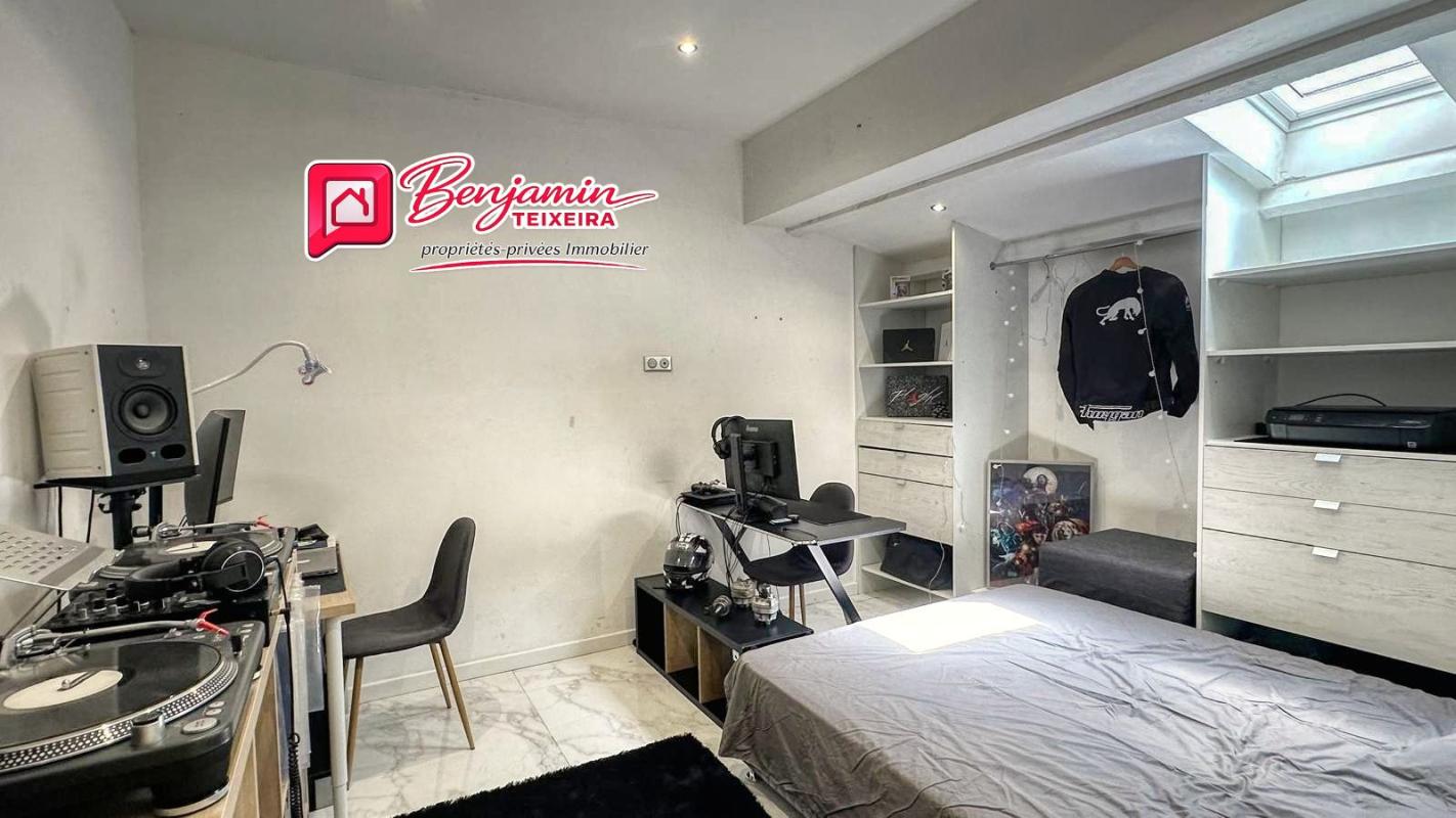 ROQUEBRUNE-SUR-ARGENS Maison Roquebrune Sur Argens 4 pièce(s) 109.85 m2 7