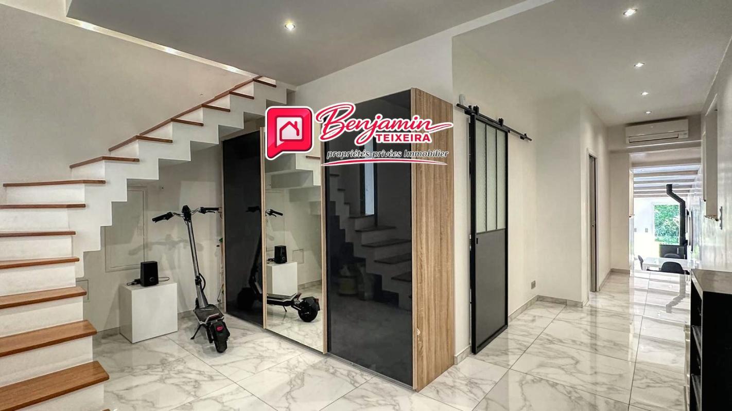 ROQUEBRUNE-SUR-ARGENS Maison Roquebrune Sur Argens 4 pièce(s) 109.85 m2 8