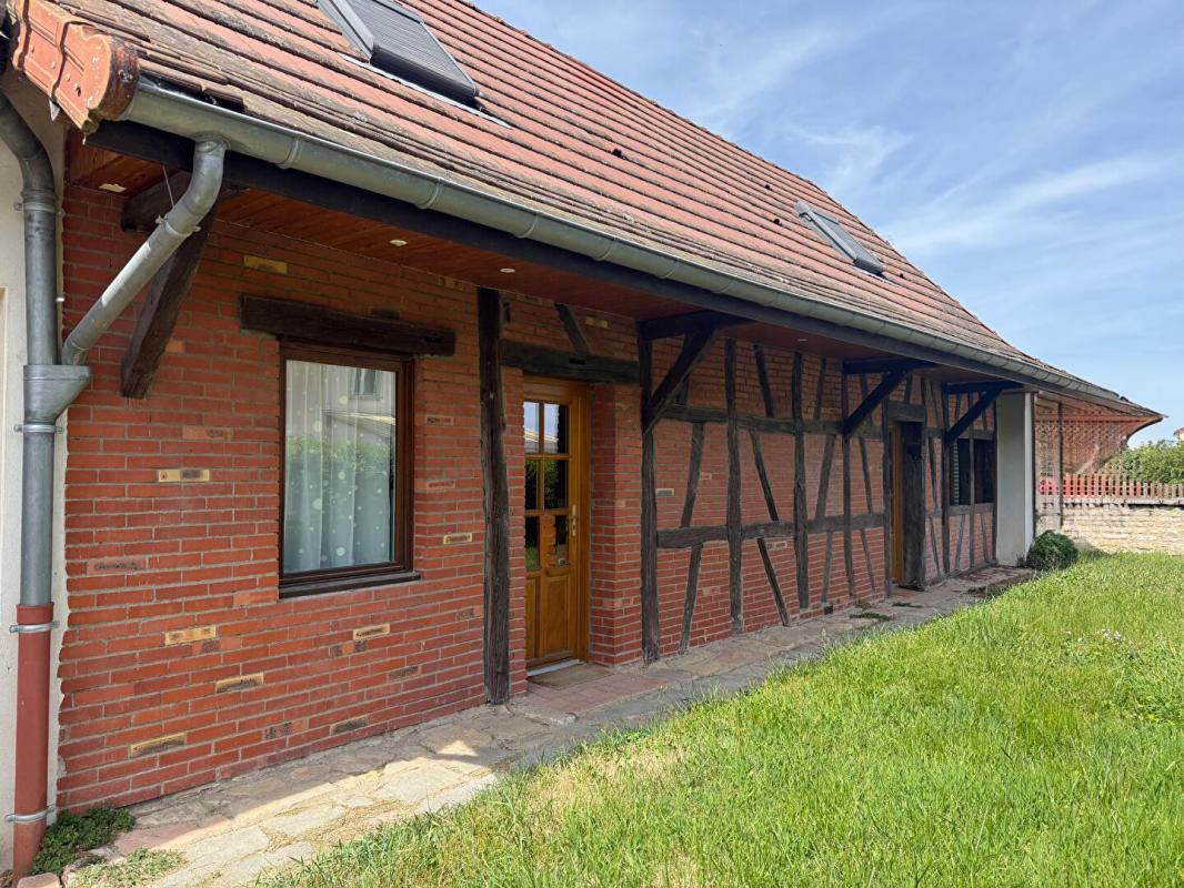 SAINT-MARCEL Maison 7 pièces de 234m² sur secteur très prisé de Saint Marcel 1