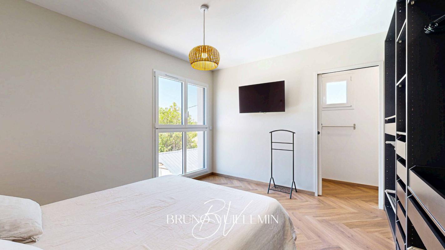NARBONNE VILLA D'ARCHITECTE CLASSEE DOUBLE A / PISCINE, GARAGE & CARPORT / 2 SUITES et 3 CHAMBRES 16