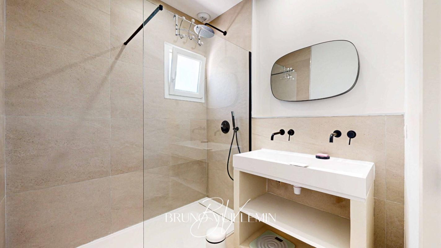 NARBONNE VILLA D'ARCHITECTE CLASSEE DOUBLE A / PISCINE, GARAGE & CARPORT / 2 SUITES et 3 CHAMBRES 17